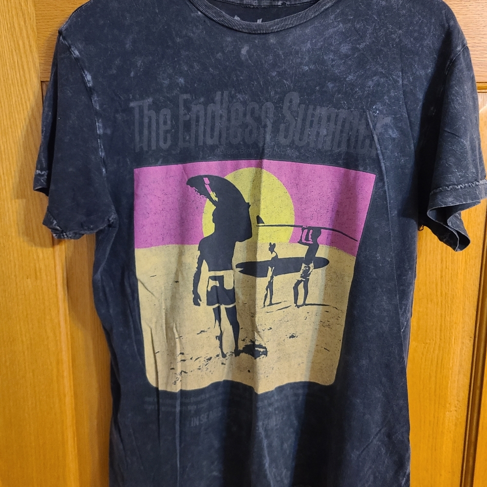 Urban Outfitters Acid Wash The Endless Summer T-Shirt Mens Size Small